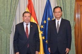 13.05.2025 Ministro y Embajador Japón  (3)