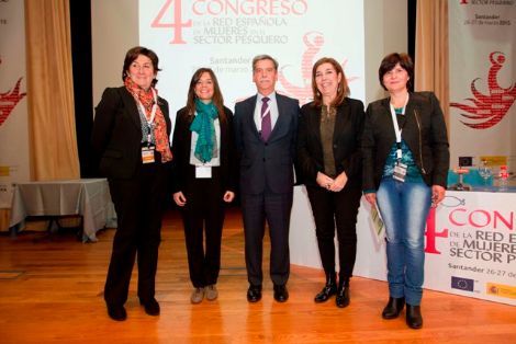 Participantes en el debate "Mujeres en el Sector Pesquero y acuícola. De la tradición a la reinvención". De izq. a dcha. Pilar Pereda...