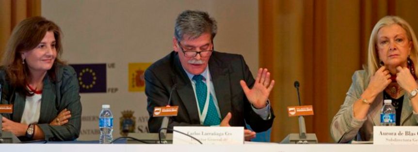 De izq. a dcha. Mª del Mar Sáez Torres, Jefa de Servicio de Política Horizontal de la Subdirección Gral. de Economía Pesquera; Carlos Larrañaga...