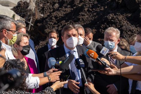 El comisario europeo y el ministro de Agricultura visitan La Palma
