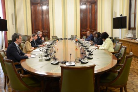 En una reunión mantenida hoy en la sede del ministerio 