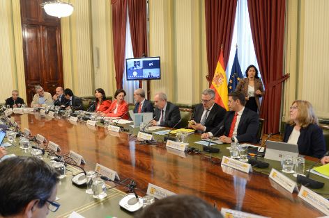 Hoy, en una reunión celebrada en el ministerio 